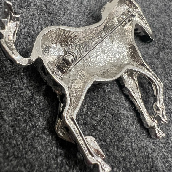 Vintage Black and Silver Zebra Brooch - Picture 3 of 7